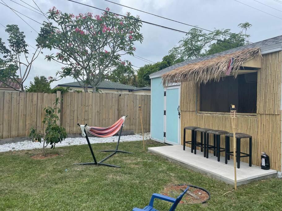 Hot Tub, Tiki Bar, Outdoor Shower, Near Intercoastal Waterway! West Palm Beach Exterior photo
