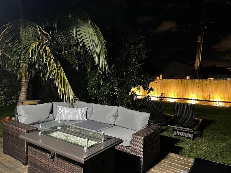 Hot Tub, Tiki Bar, Outdoor Shower, Near Intercoastal Waterway! West Palm Beach Exterior photo