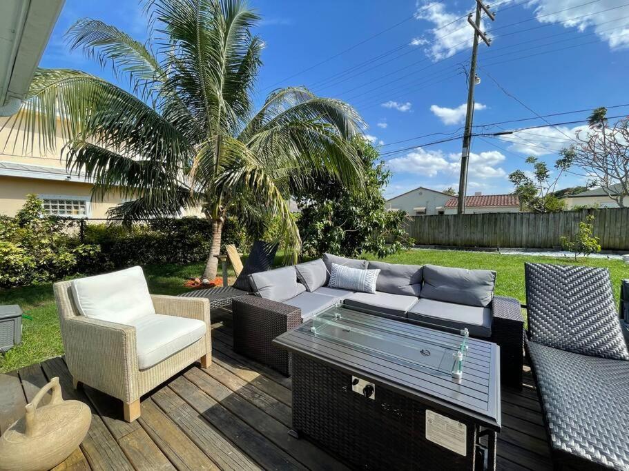 Hot Tub, Tiki Bar, Outdoor Shower, Near Intercoastal Waterway! West Palm Beach Exterior photo